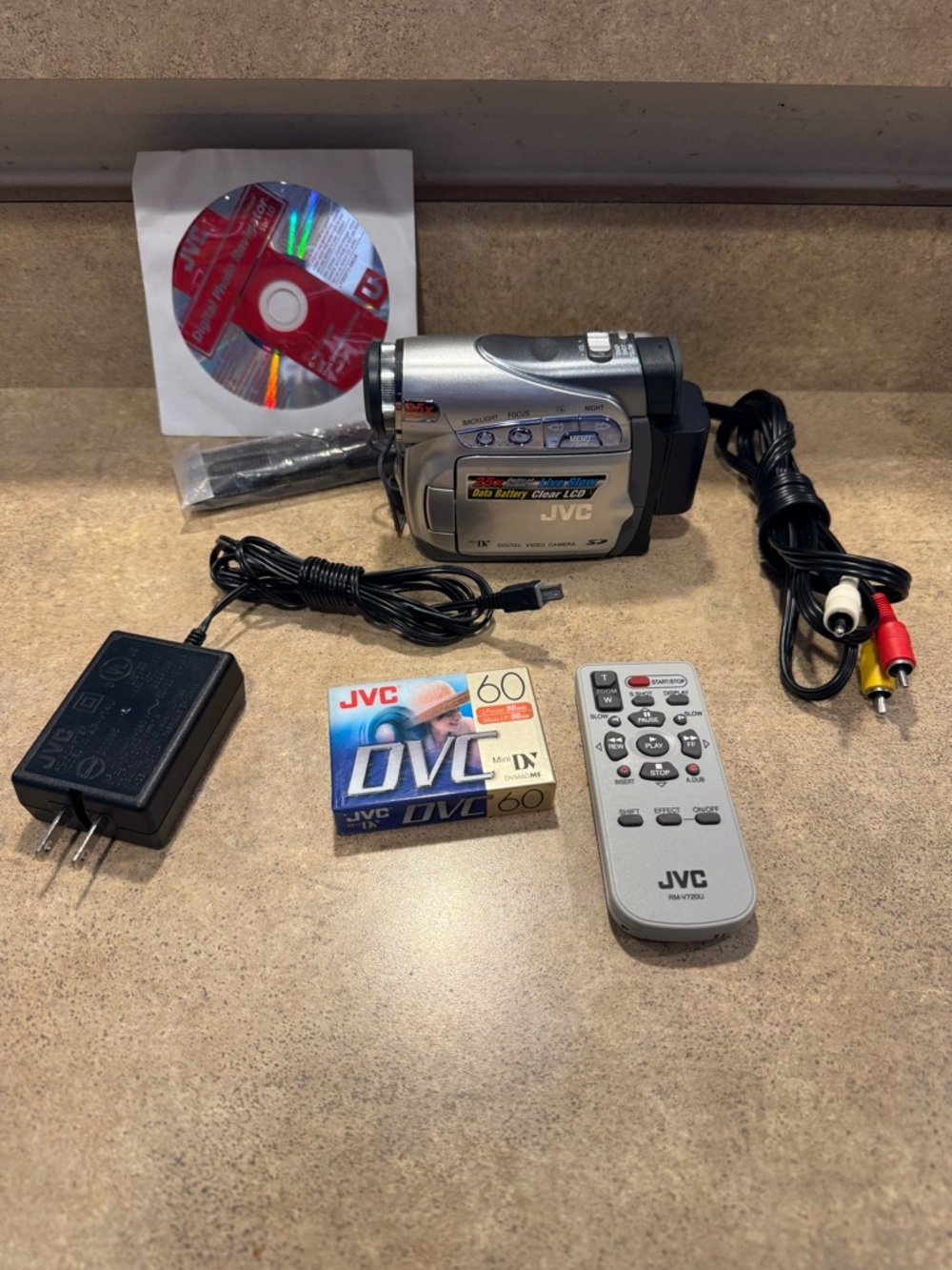 Vintage JVC GR-D22U miniDV Camcorder, 16x Optical Zoom Complete Bundle - Tested